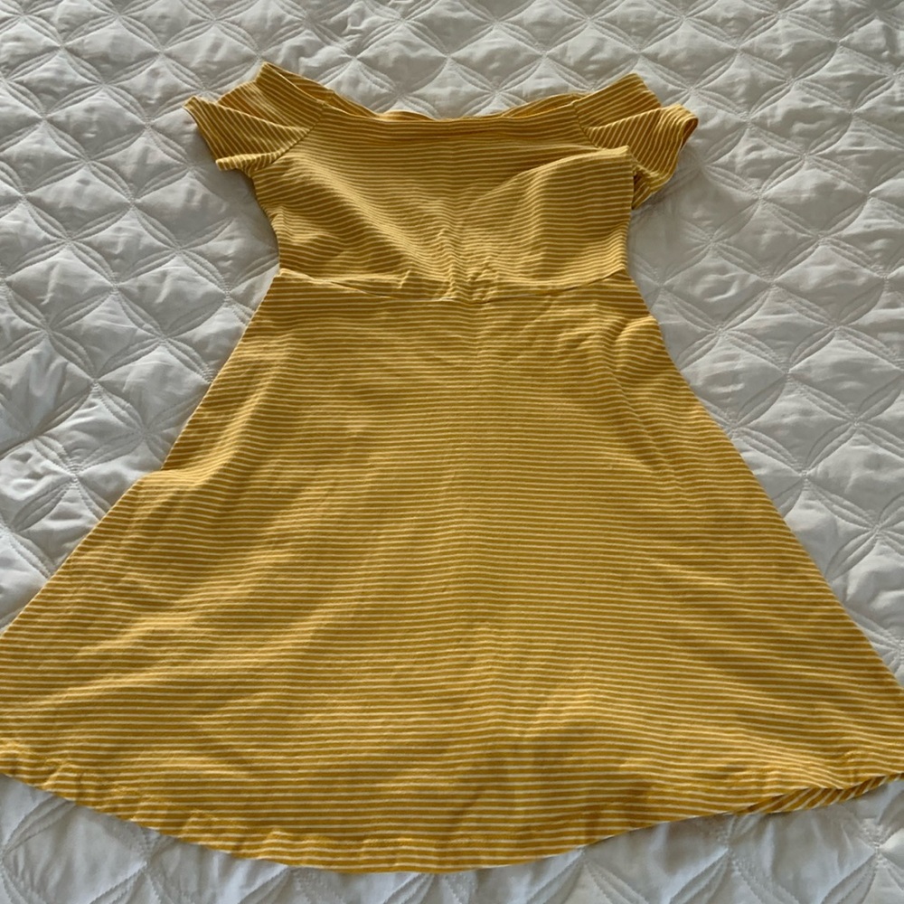 Worn once! Women’s size XS striped off the shoulder Old Navy dress